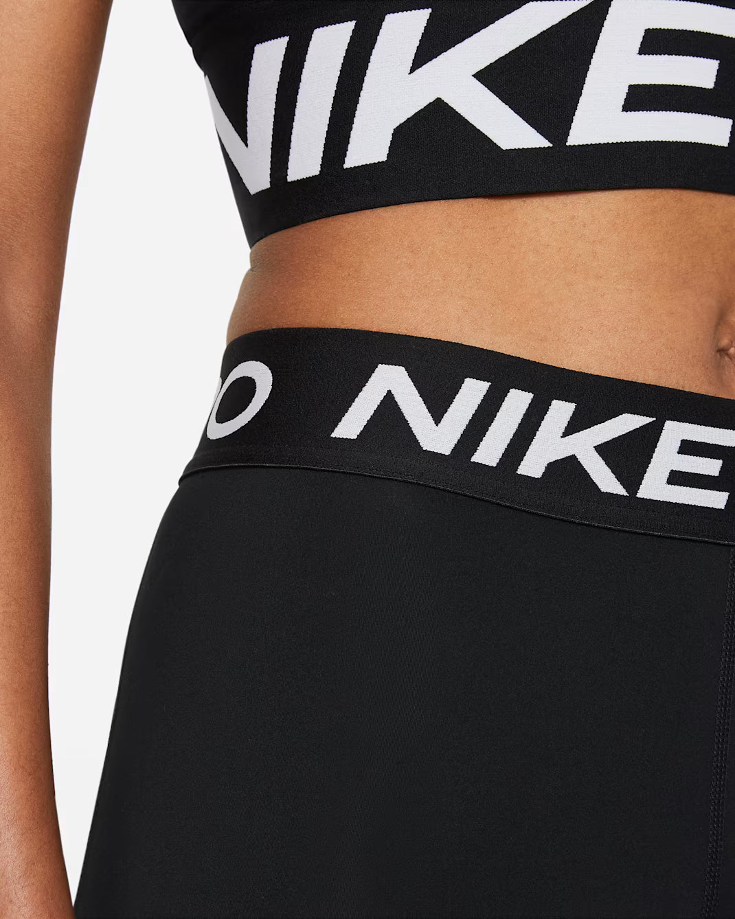 Nike Pro Leggings a vita media con inserti in mesh